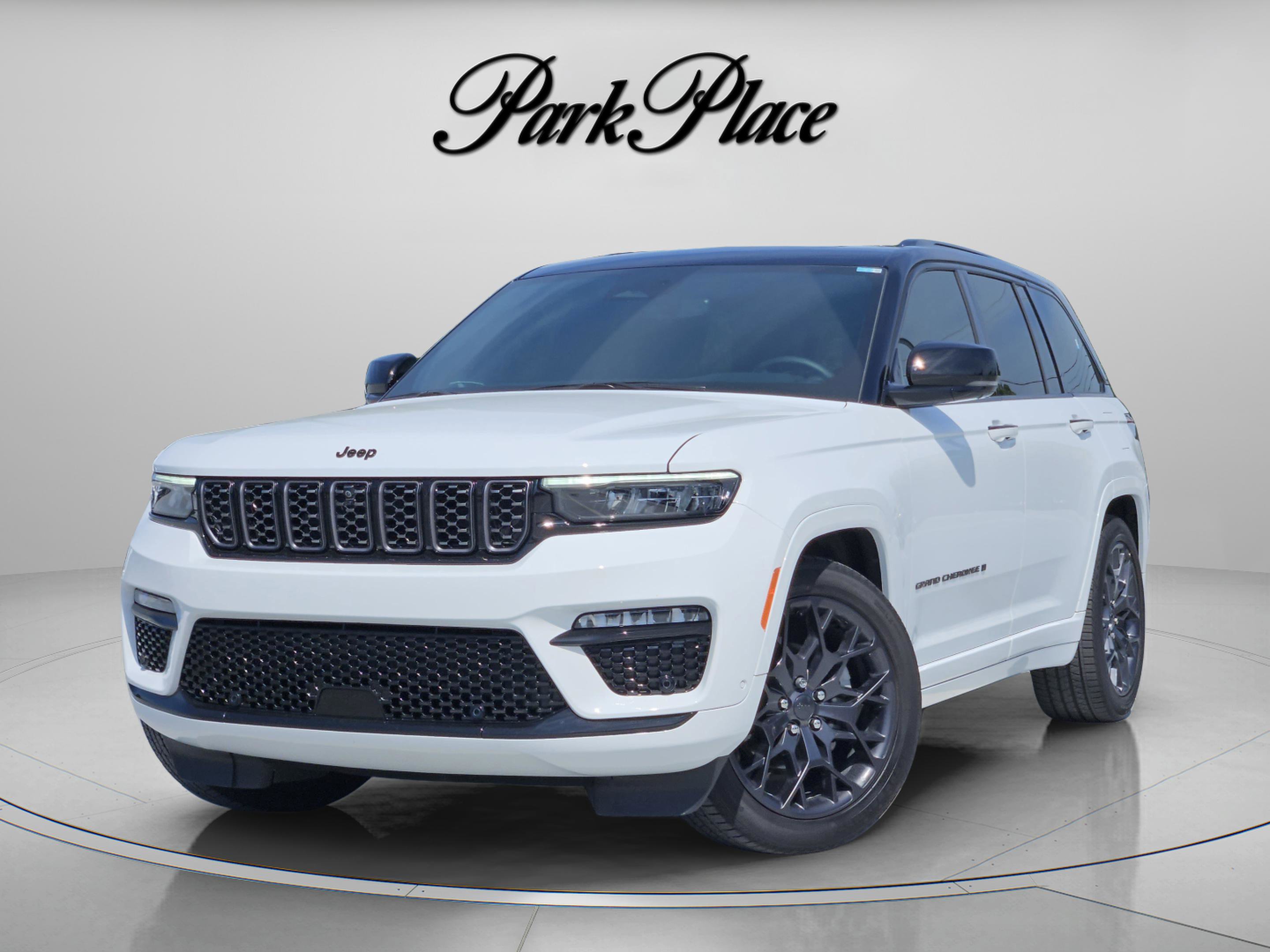 Used 2025 Jeep Grand Cherokee Summit AWD/4WD image 1