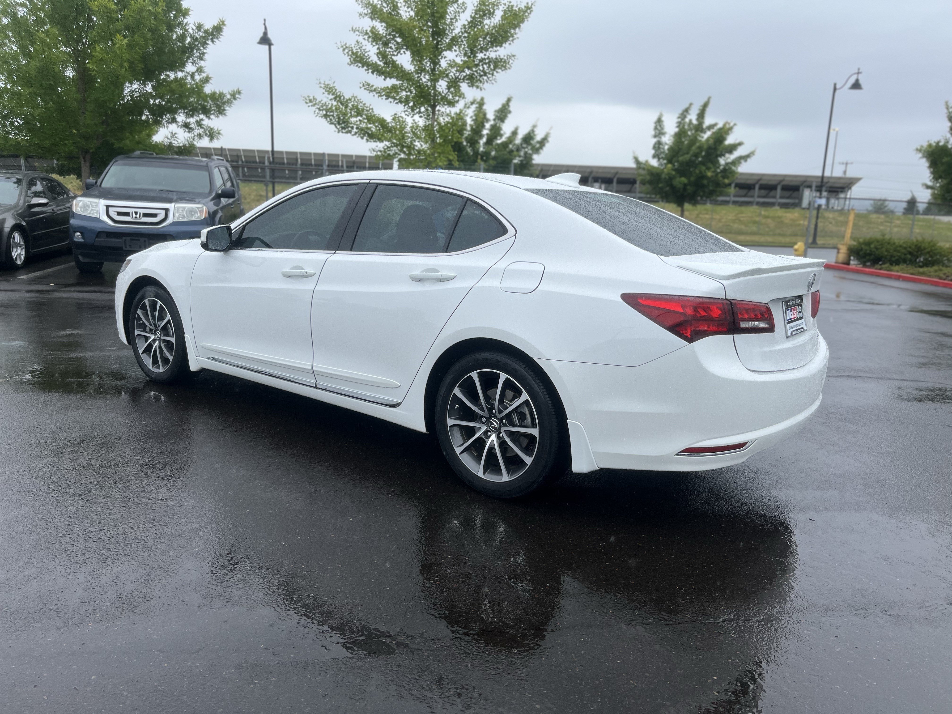 Used 2016 Acura TLX V6 SH-AWD w/ Technology Pkg image 3