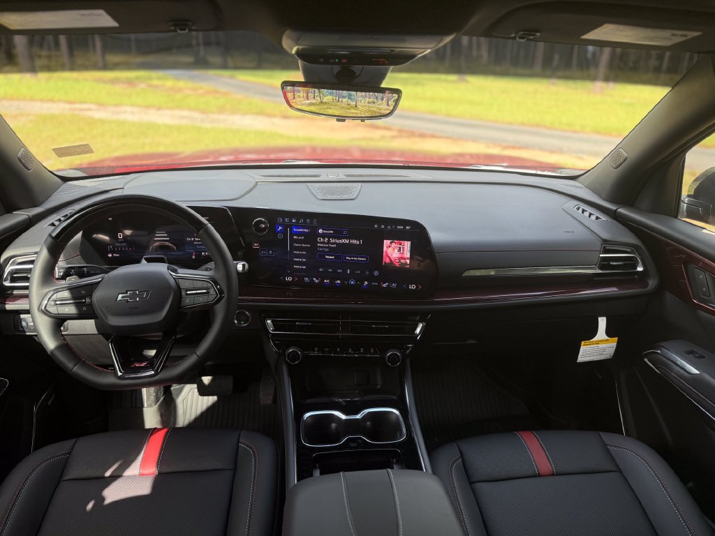 New 2026 Chevrolet Traverse RS w/ LPO, Floor Liner Package FWD image 14