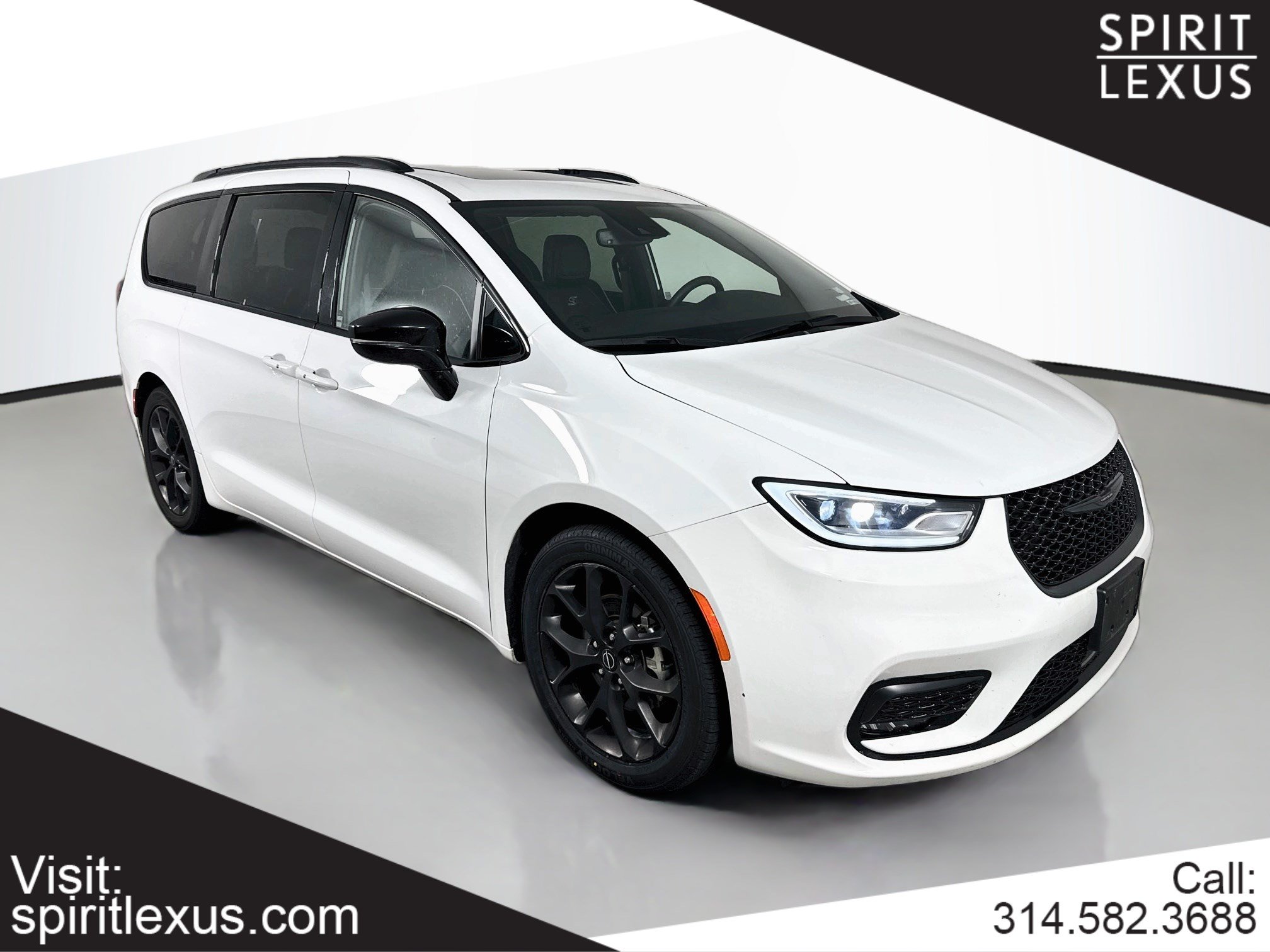 Used 2025 Chrysler Pacifica Limited FWD image 1