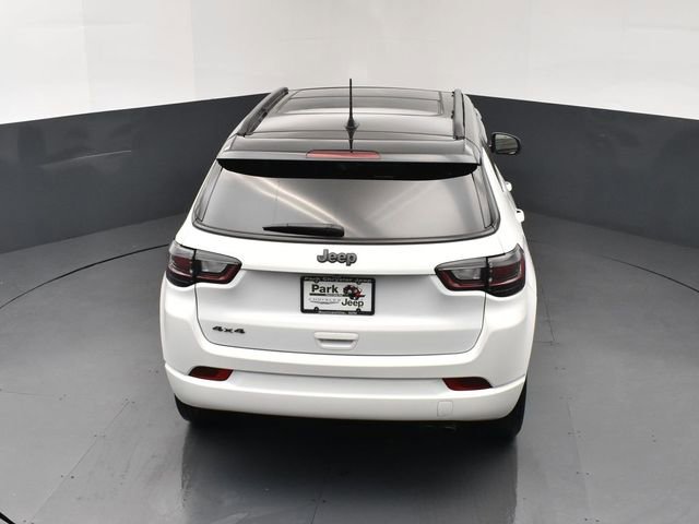 Used 2022 Jeep Compass High Altitude AWD/4WD image 17