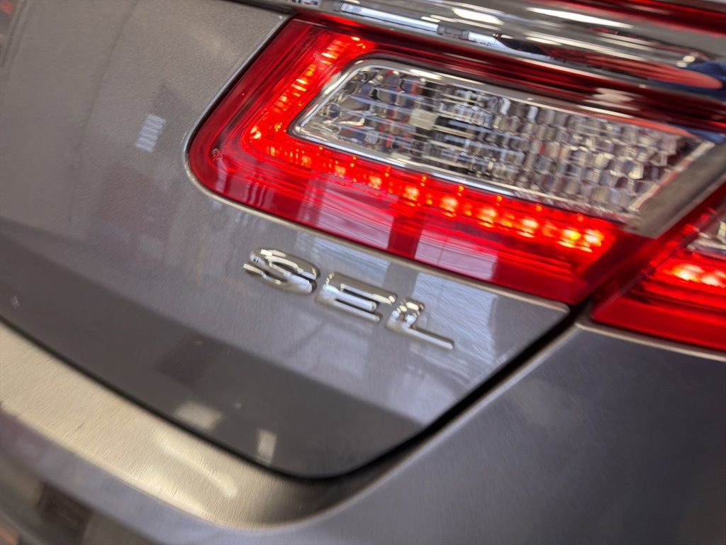 Used 2013 Ford Taurus SEL image 6
