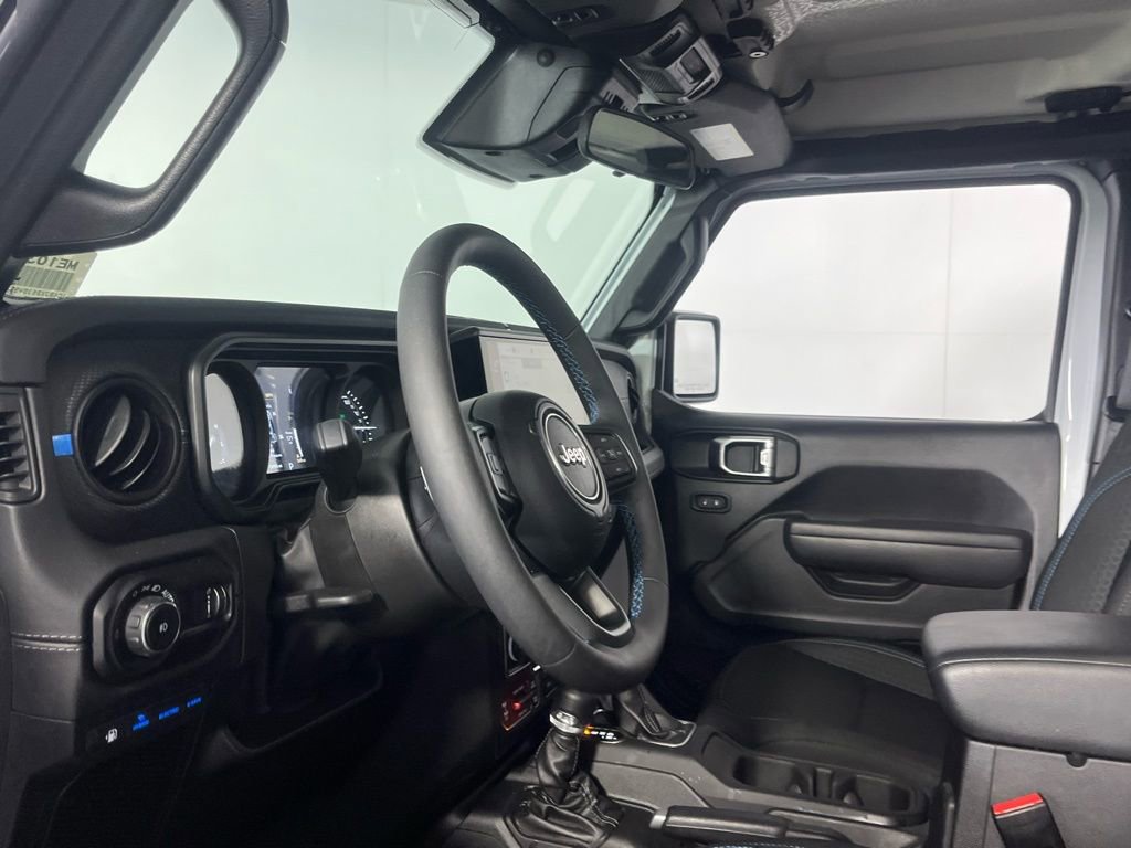 Used 2025 Jeep Wrangler Unlimited Rubicon 4xe w/ Convenience Group image 22