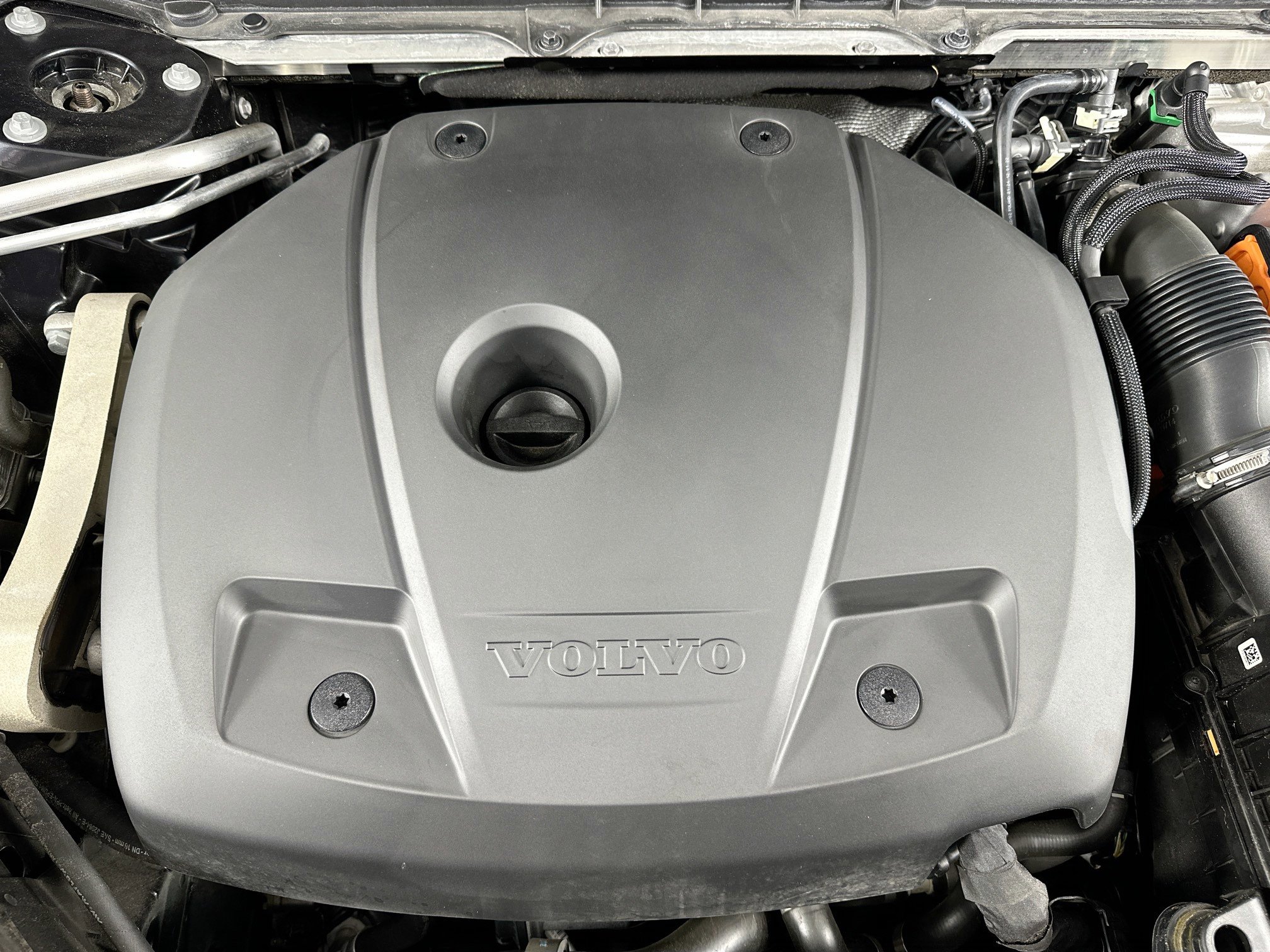 Used 2022 Volvo XC90 T8 R-Design w/ Advanced Package image 33