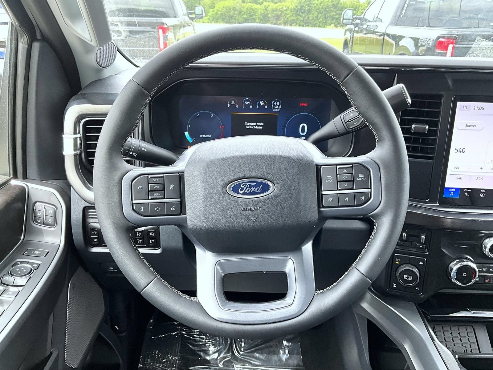 New 2026 Ford F250 Lariat w/ Black Appearance Package AWD/4WD image 10