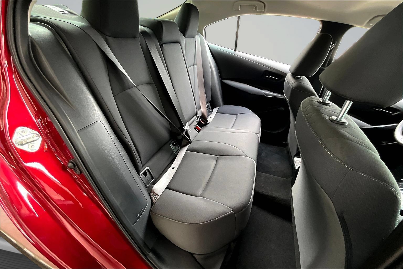 Used 2023 Toyota Corolla LE w/ LE Convenience Package FWD image 23
