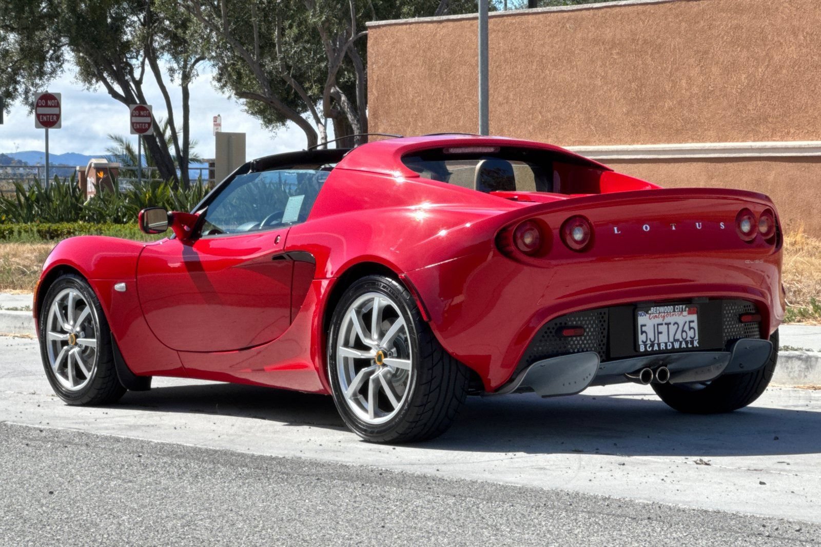 Used 2005 Lotus Elise RWD image 7