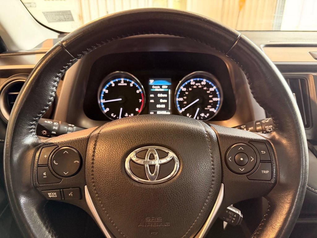 Used 2016 Toyota RAV4 XLE AWD/4WD image 11