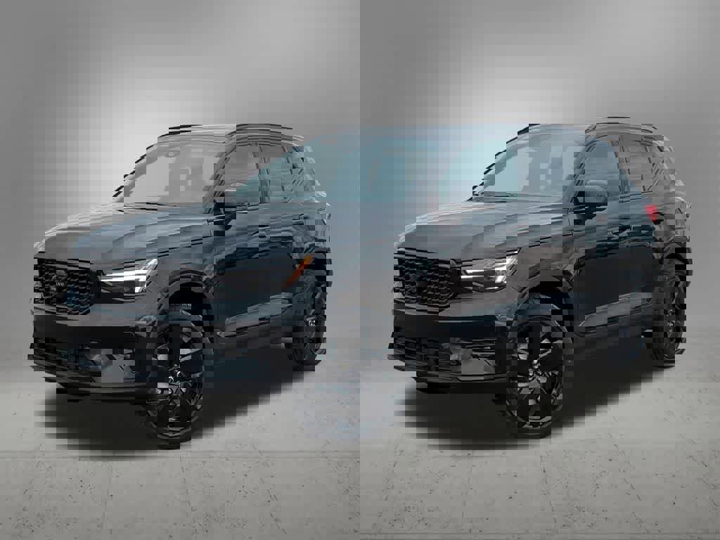 New 2026 Volvo XC40 B5 Ultra w/ Protection Package Premier