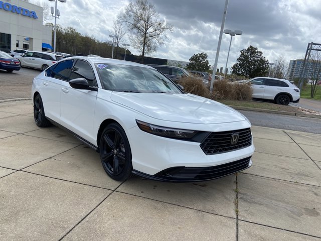 Used 2023 Honda Accord Sport image 2