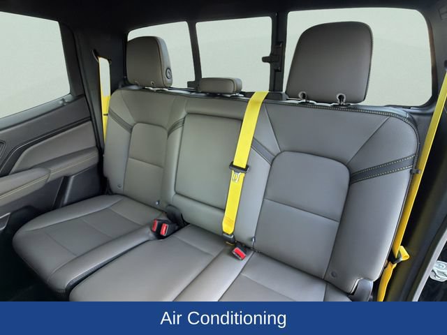 Used 2024 Chevrolet Colorado ZR2 w/ ZR2 Convenience Package III AWD/4WD image 18