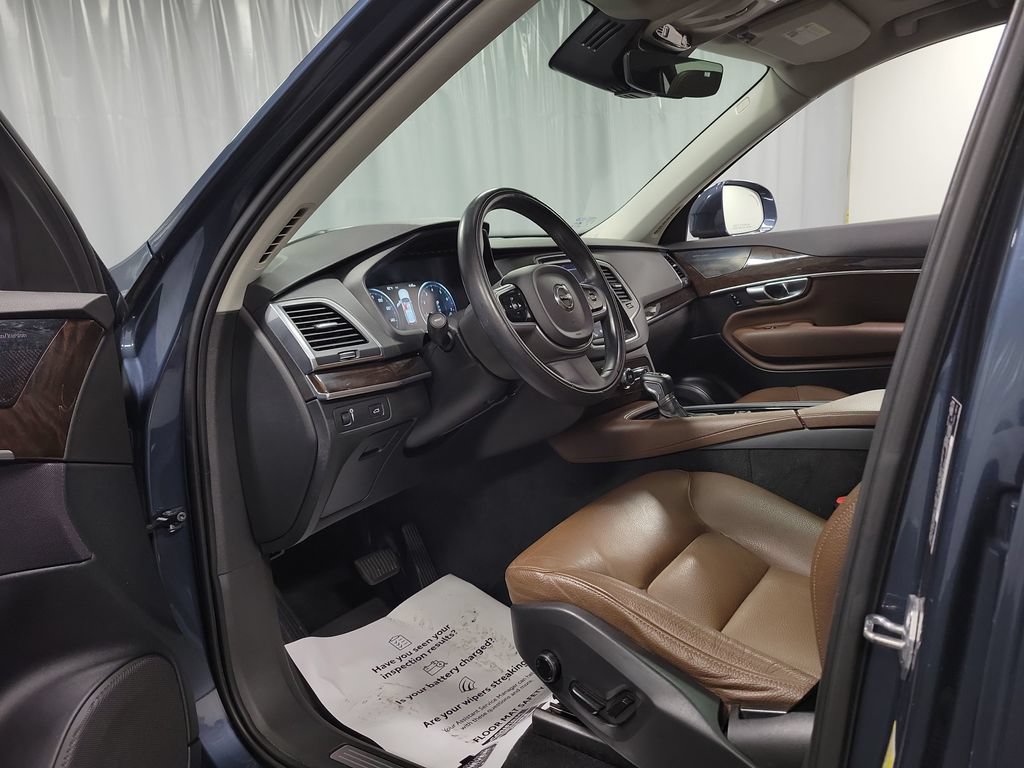 Used 2019 Volvo XC90 T6 Momentum w/ Advanced Package AWD/4WD image 13