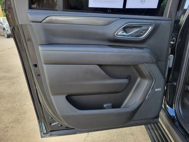 Used 2023 GMC Yukon XL AT4 w/ AT4 Premium Package AWD/4WD image 31