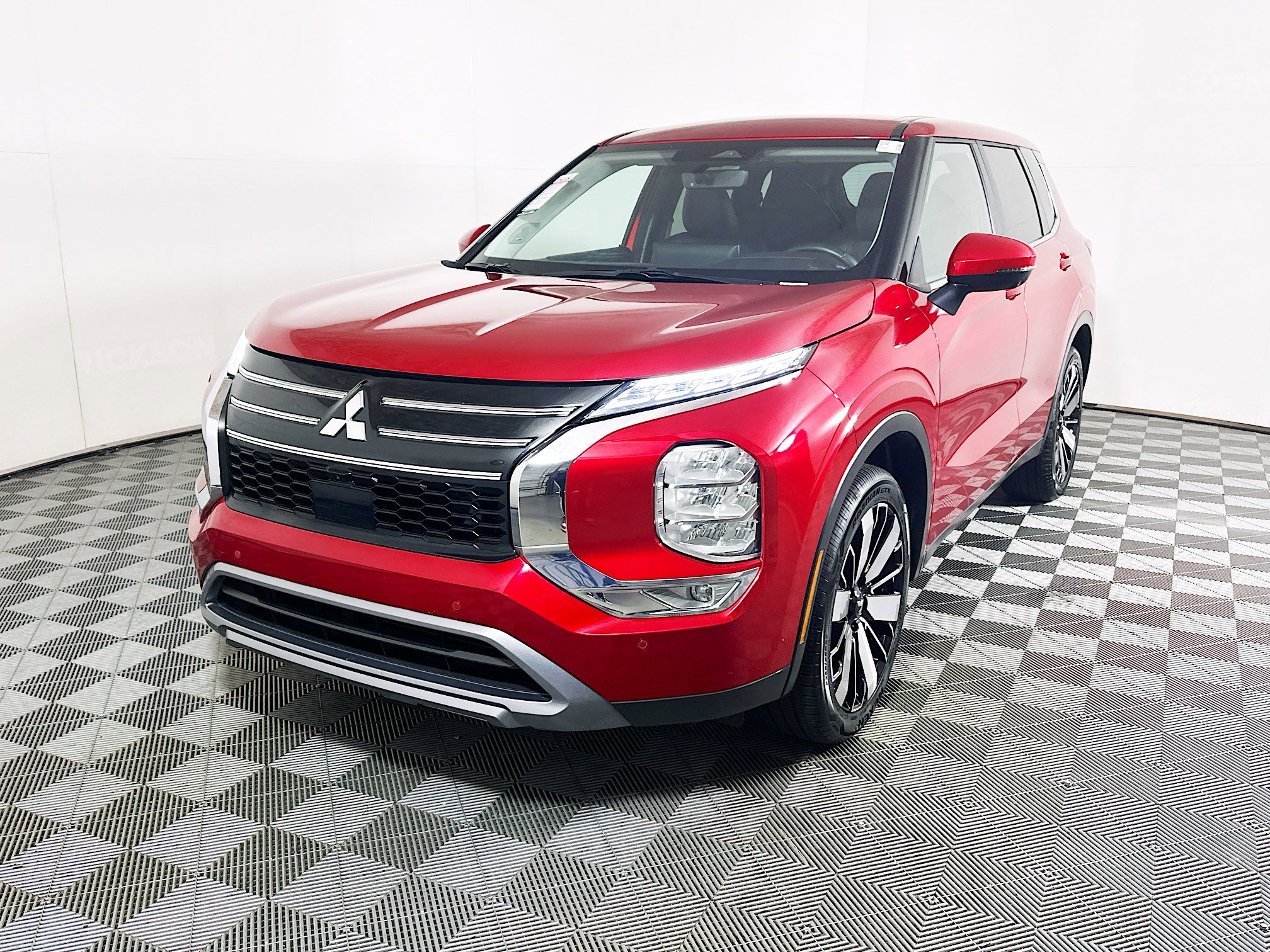 Used 2025 Mitsubishi Outlander SE FWD image 7