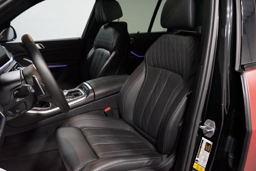 Used 2022 BMW X5 M50i w/ Executive Package AWD/4WD image 28