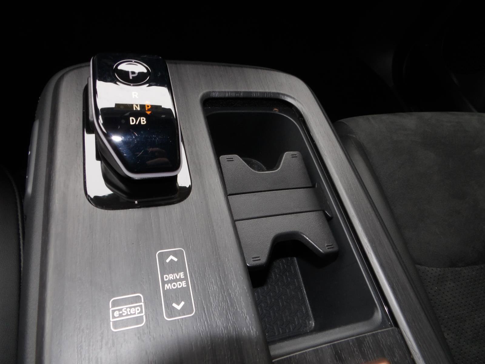 Certified 2023 Nissan Ariya AWD image 25