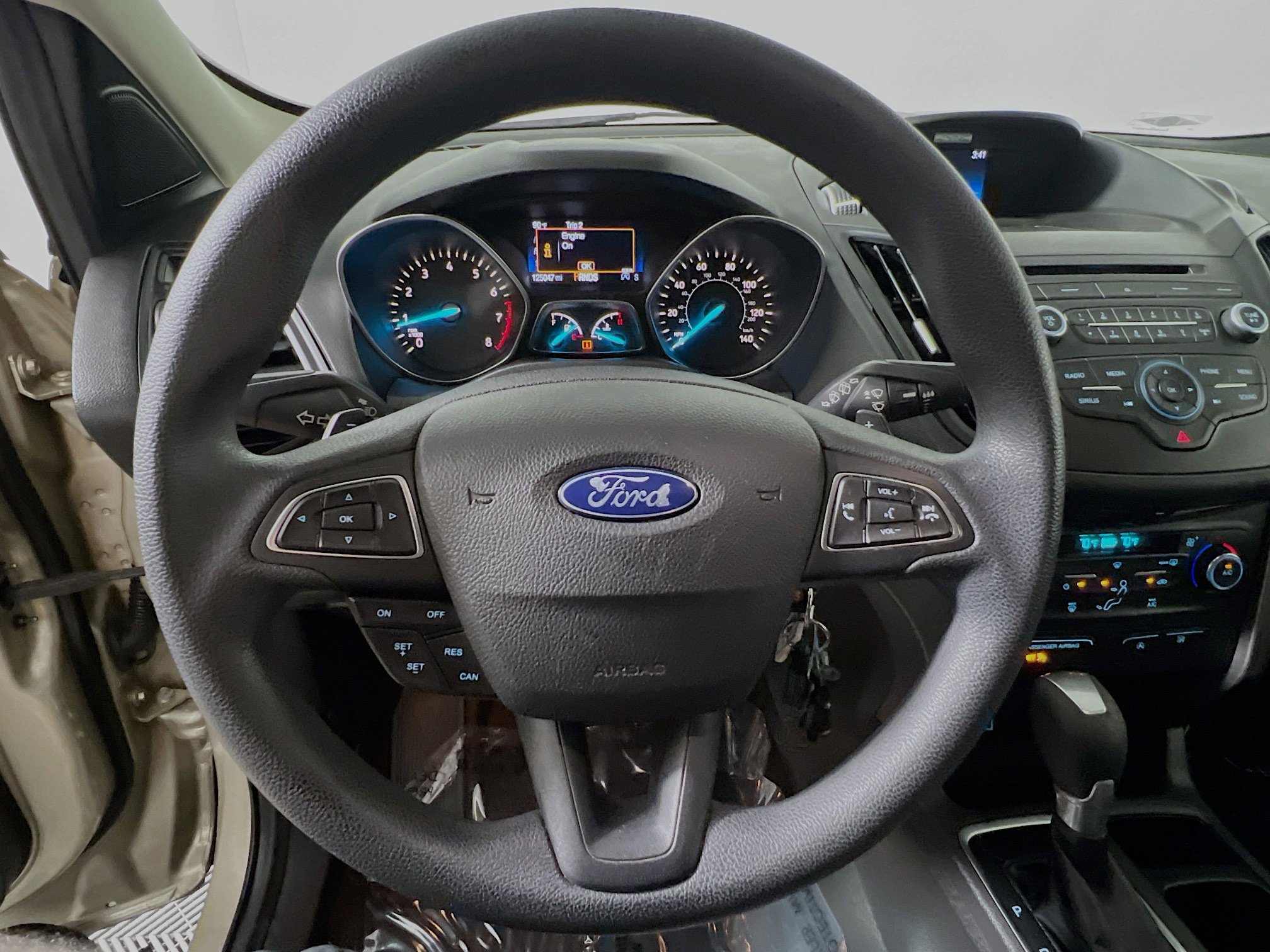 Used 2017 Ford Escape SE FWD image 18