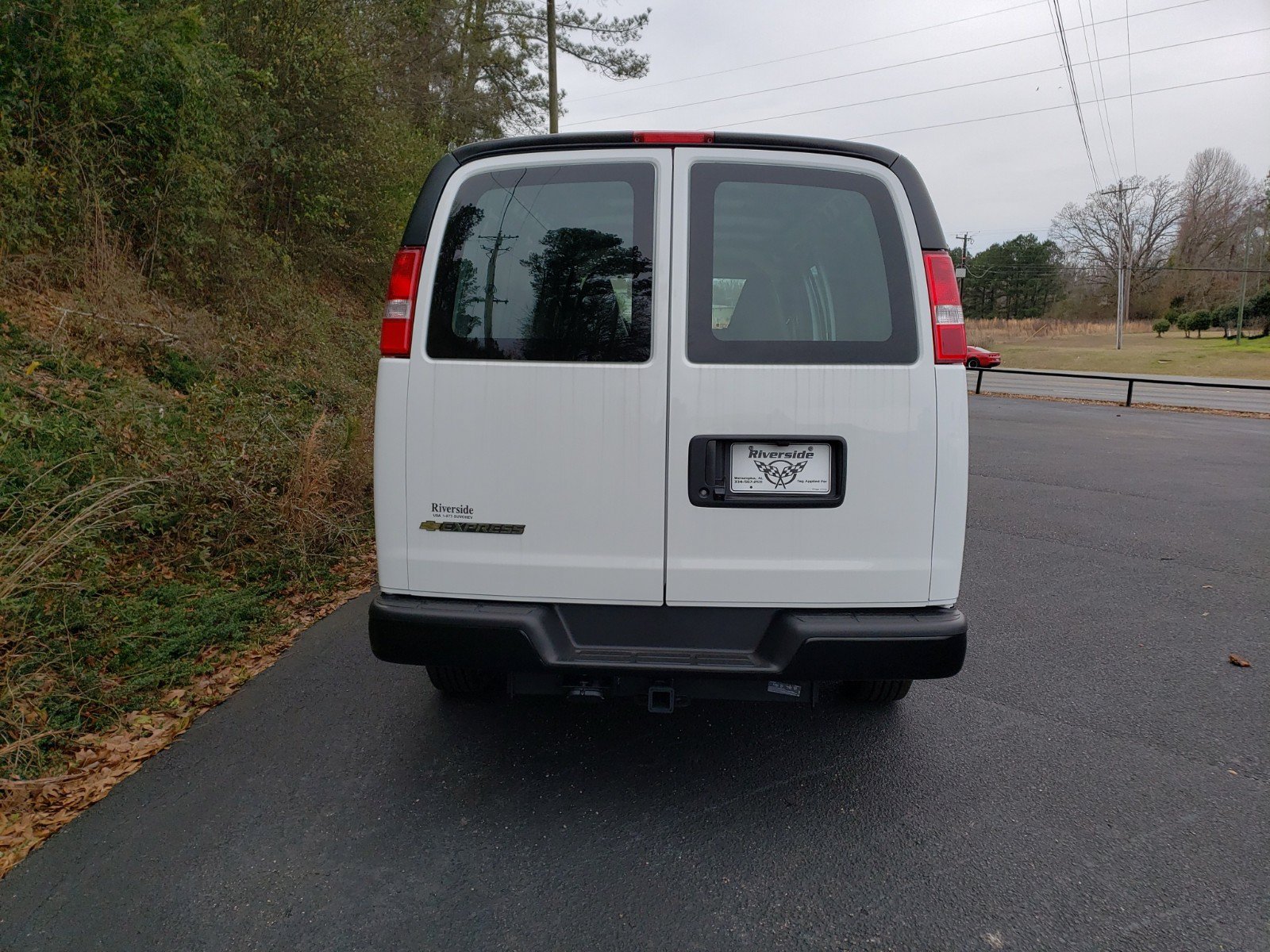 New 2023 Chevrolet Express 2500 Extended w/ Driver Convenience Package RWD image 4
