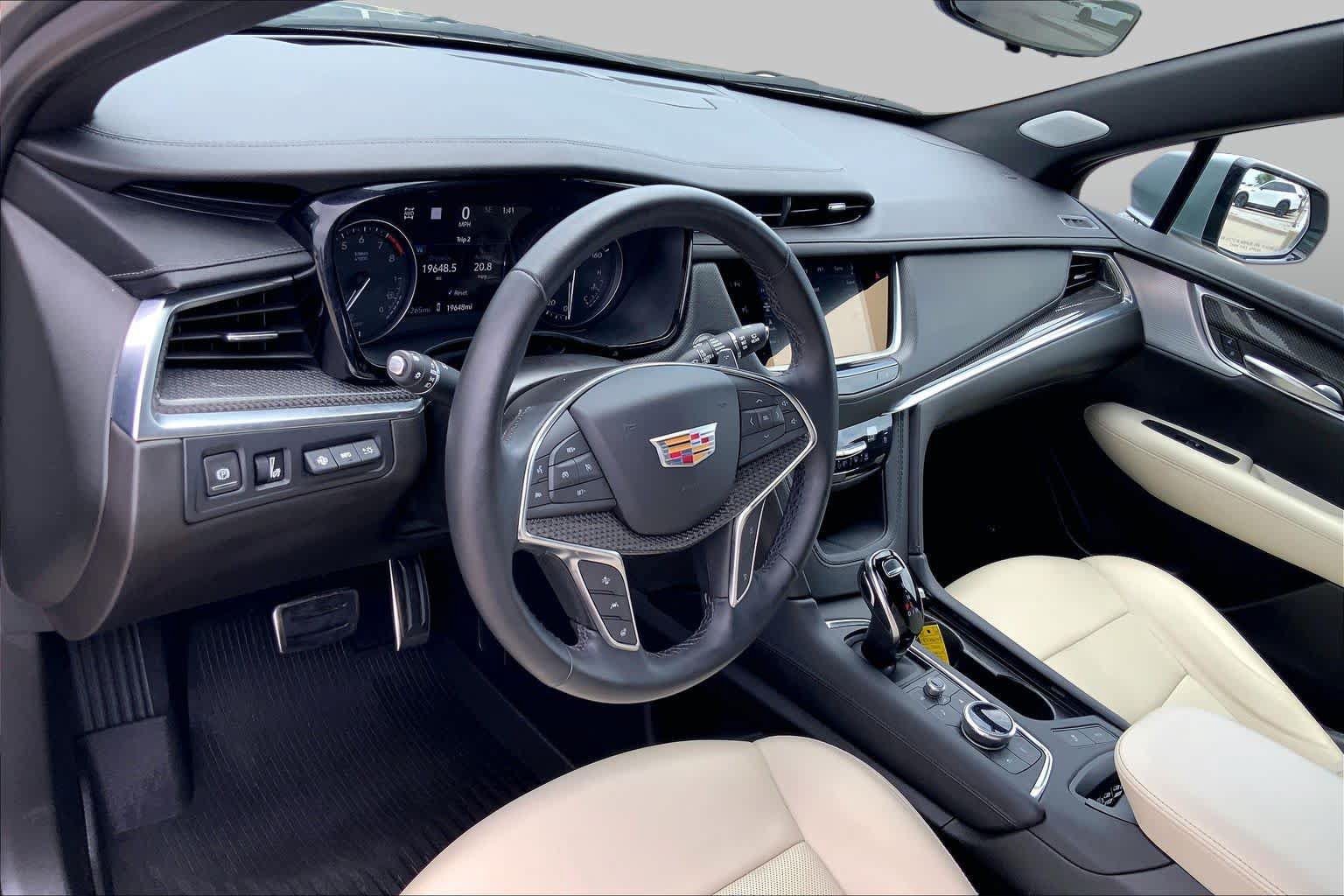 Used 2024 Cadillac XT5 Sportv w/ Technology Package AWD/4WD image 18