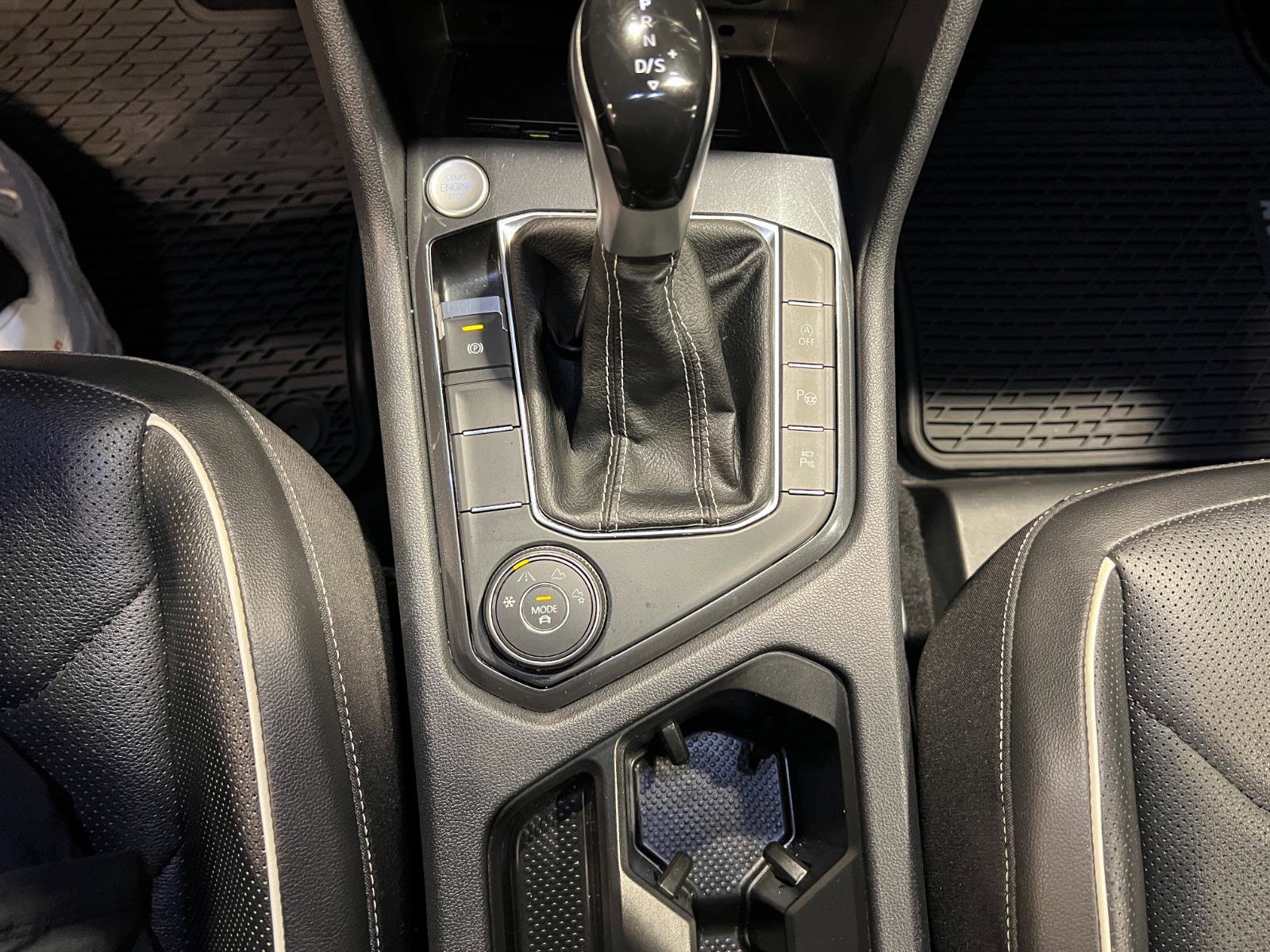 Used 2022 Volkswagen Tiguan SEL R-Line image 20