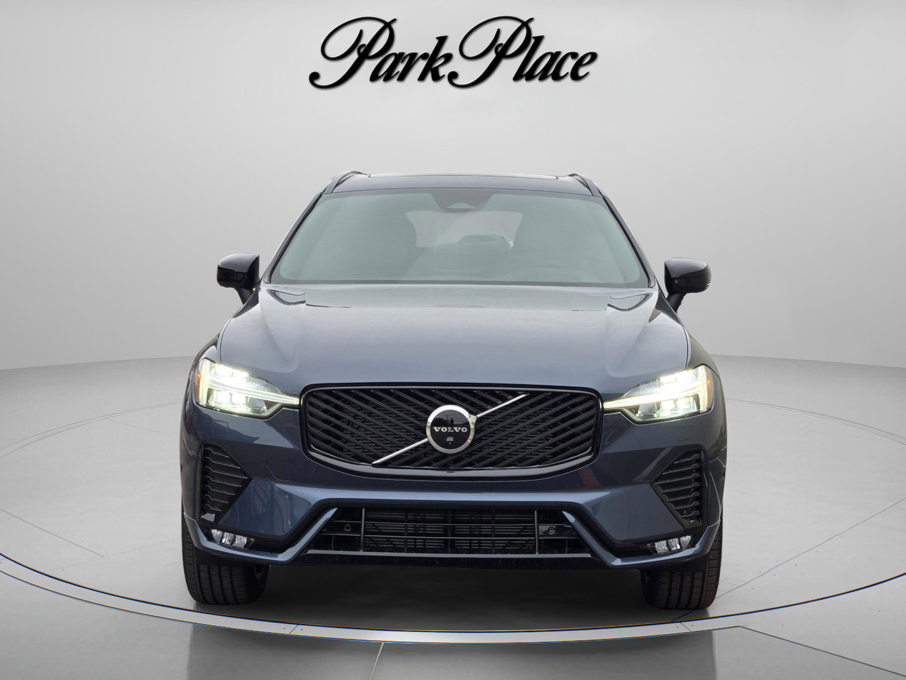 New 2026 Volvo XC60 B5 Plus w/ Protection Package Premier AWD/4WD image 9