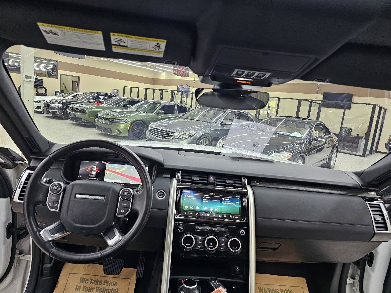 Used 2018 Land Rover Discovery HSE AWD/4WD image 30