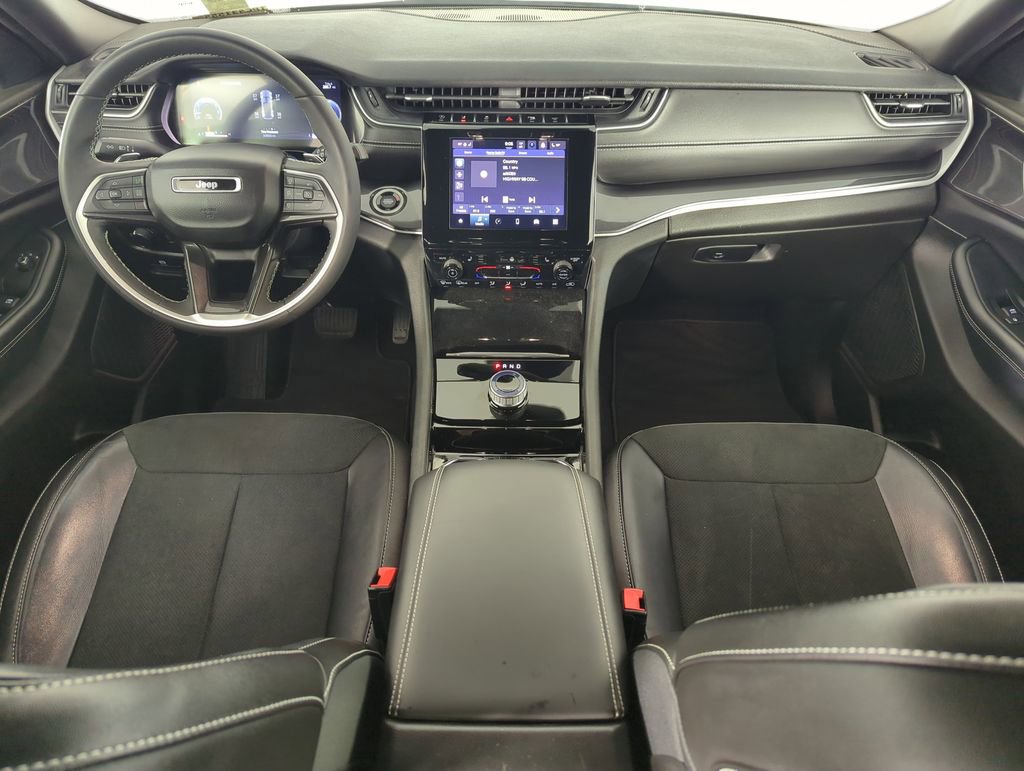 Used 2023 Jeep Grand Cherokee Altitude image 15