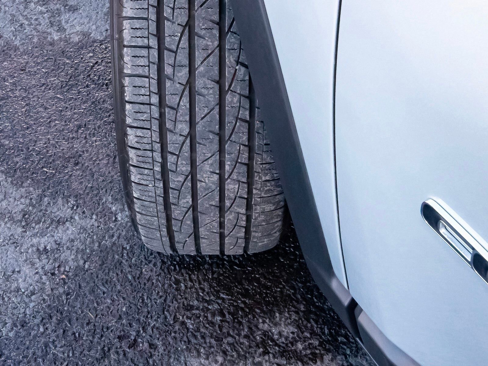 Used 2025 Jeep Compass Latitude image 50