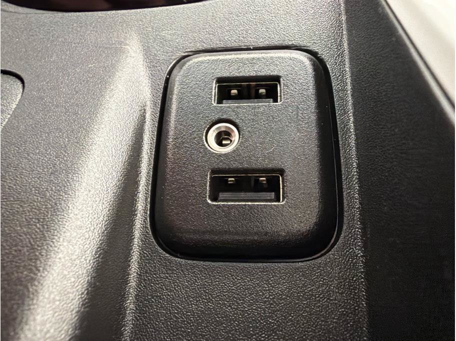 Used 2018 Chevrolet Bolt Premier w/ Driver Confidence II Package FWD image 25