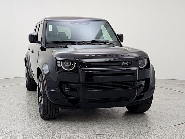New 2026 Land Rover Defender 110 V8 AWD/4WD image 2