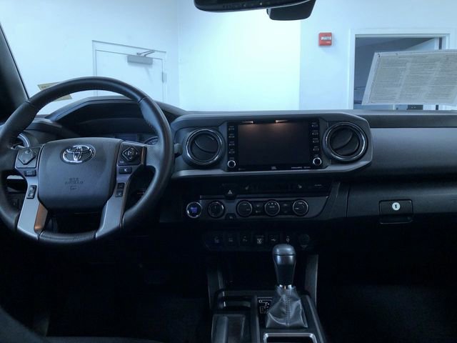 Certified 2022 Toyota Tacoma TRD Off-Road w/ TRD Premium Off Road Package AWD/4WD image 11