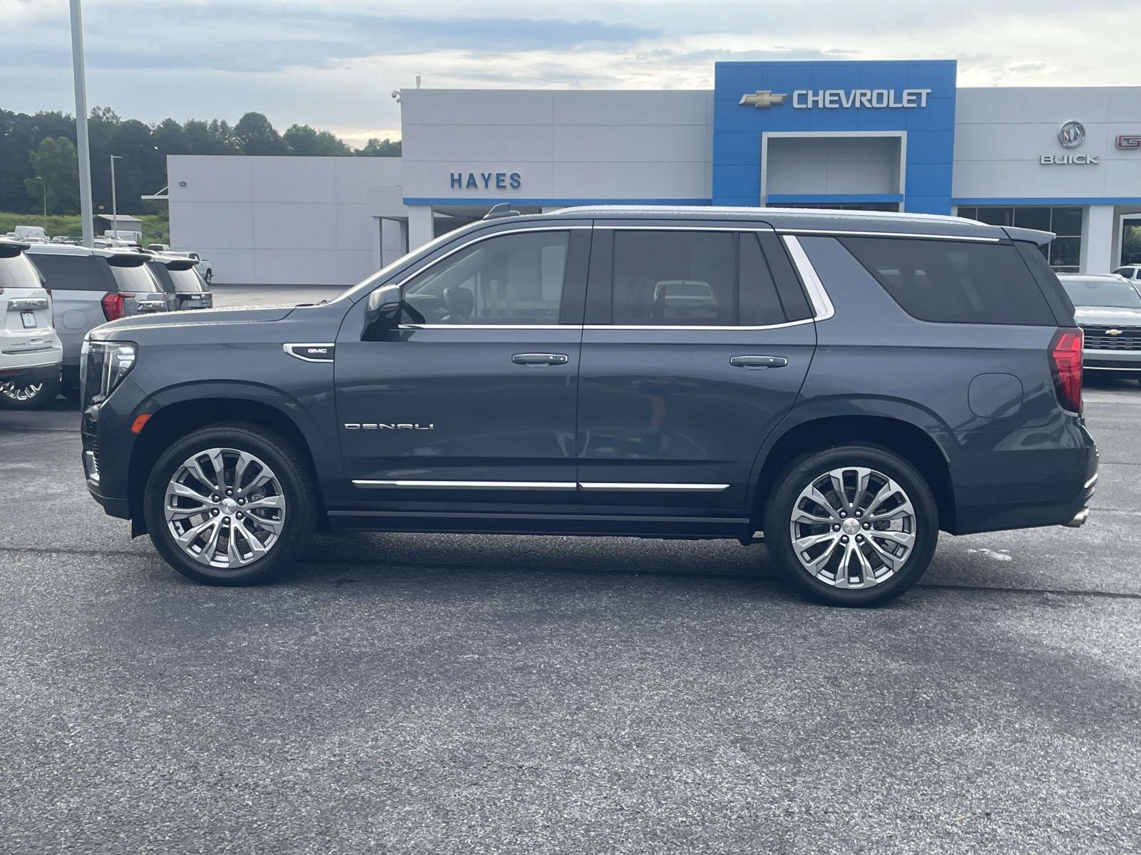 Used 2021 GMC Yukon Denali w/ Denali Ultimate Package AWD/4WD image 10