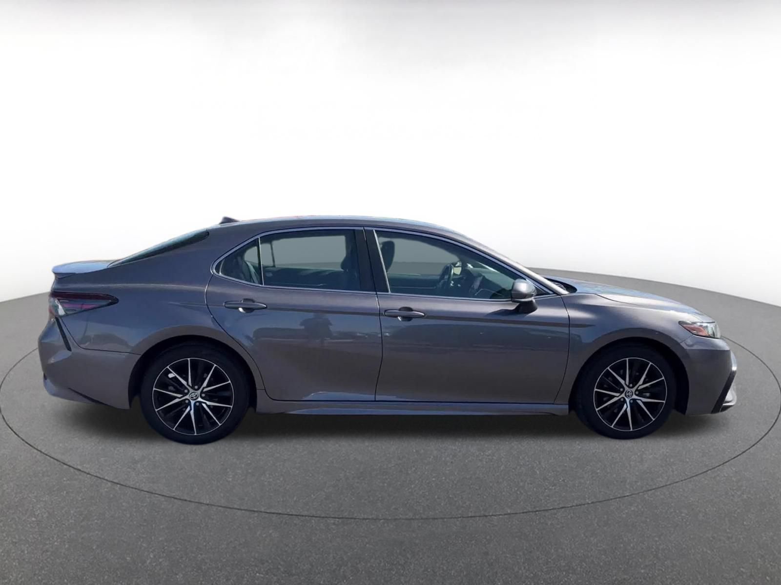 Used 2024 Toyota Camry SE FWD image 16