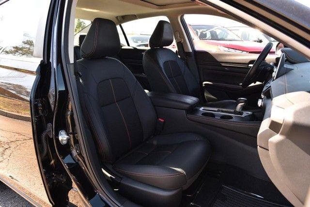 Used 2020 Nissan Altima 2.5 SR w/ Premium Package FWD image 20