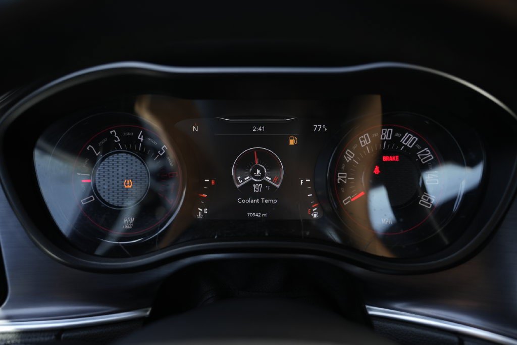 Used 2016 Dodge Challenger R/T Plus RWD image 37