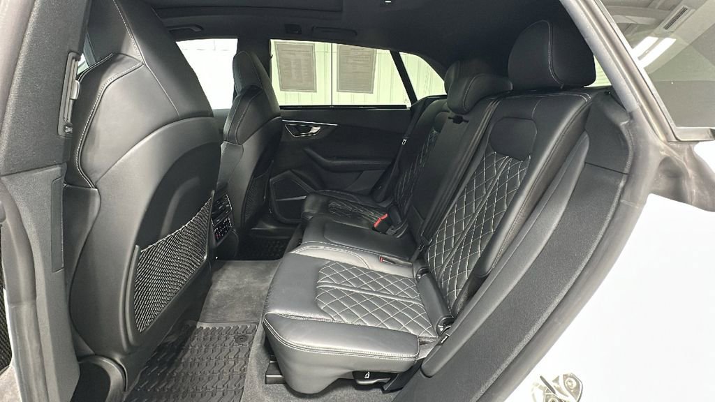 Used 2021 Audi SQ8 Prestige image 13