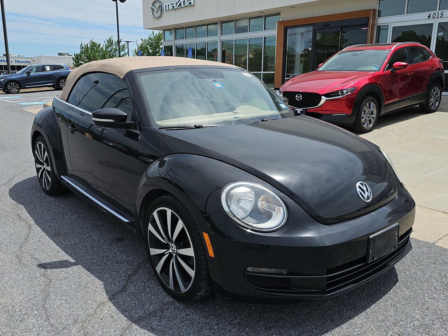 Used 2013 Volkswagen Beetle 2.5 FWD image 1