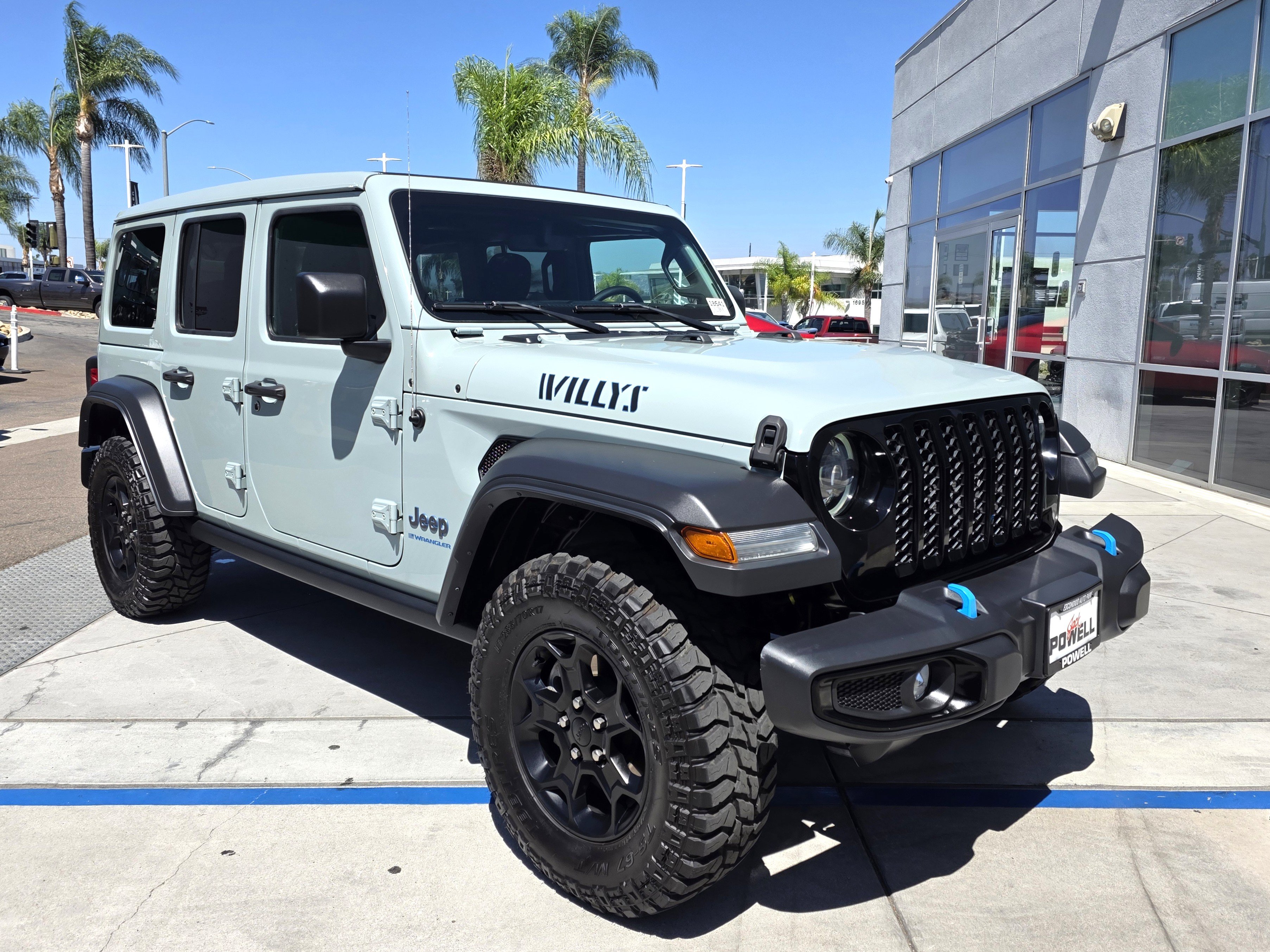 Certified 2023 Jeep Wrangler Unlimited w/ Sun & Screen Package AWD/4WD image 17