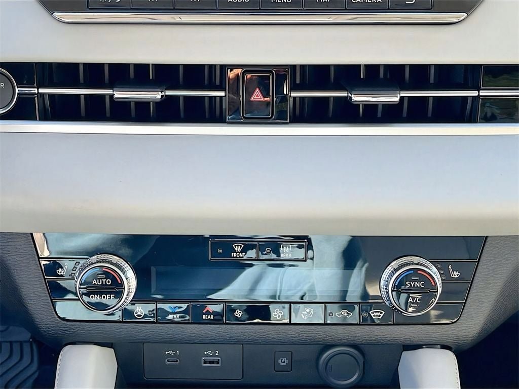 New 2025 Mitsubishi Outlander SEL image 15