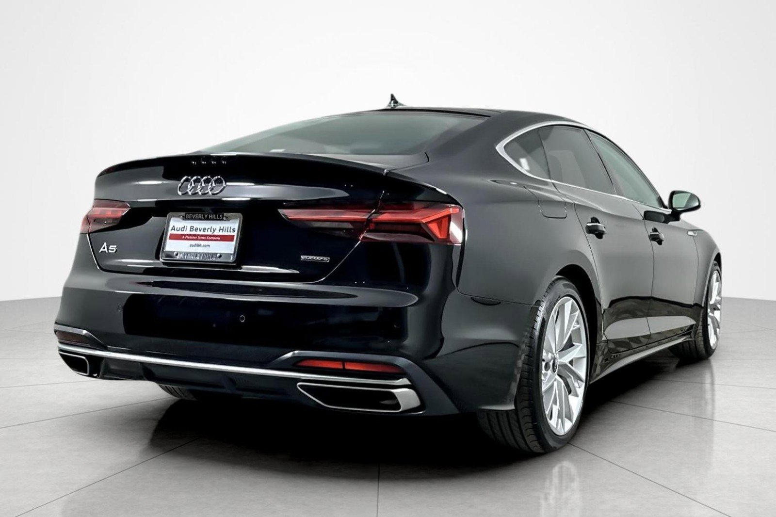 Used 2022 Audi A5 2.0T Premium image 5