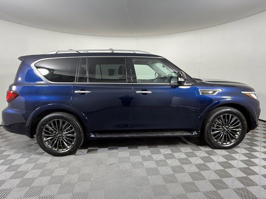 Used 2023 INFINITI QX80 Premium Select w/ Cargo Package image 2
