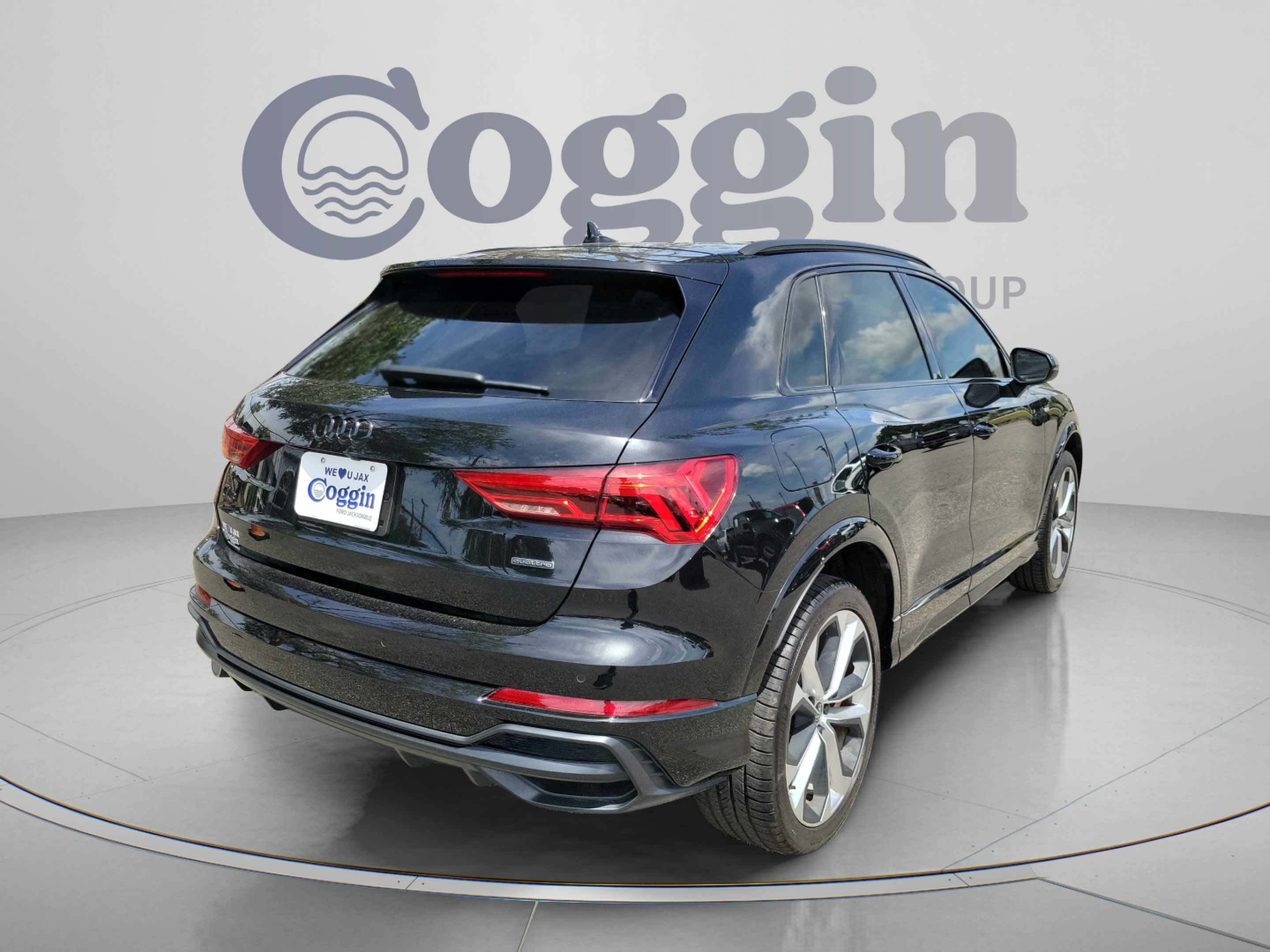 Used 2022 Audi Q3 2.0T Premium Plus w/ Premium Plus Package AWD/4WD image 3