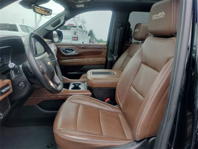 Used 2023 Chevrolet Suburban High Country image 27