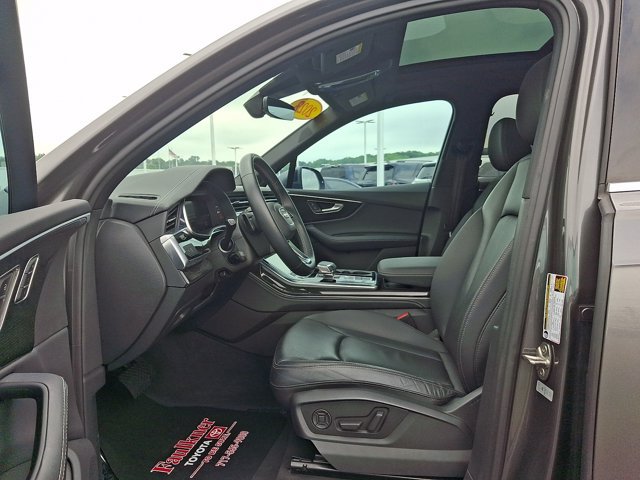 Used 2025 Audi Q7 3.0T Premium Plus AWD/4WD image 13