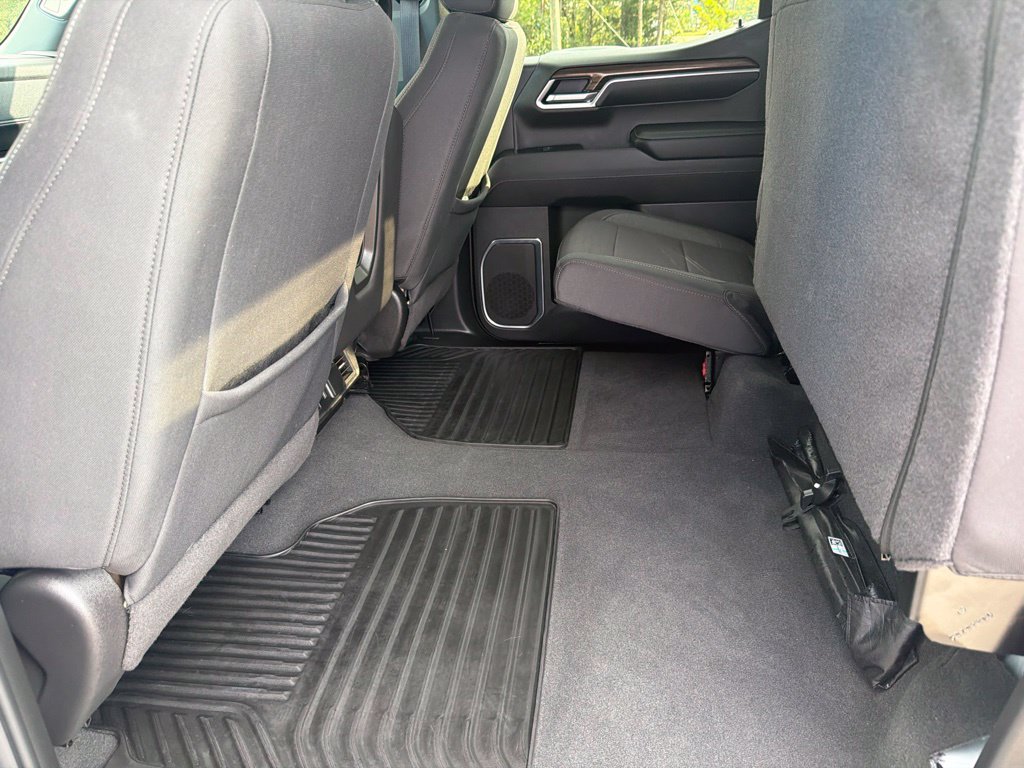 Used 2024 Chevrolet Silverado 1500 LT AWD/4WD image 31