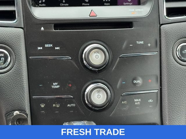 Used 2018 Ford Taurus SEL AWD/4WD image 16