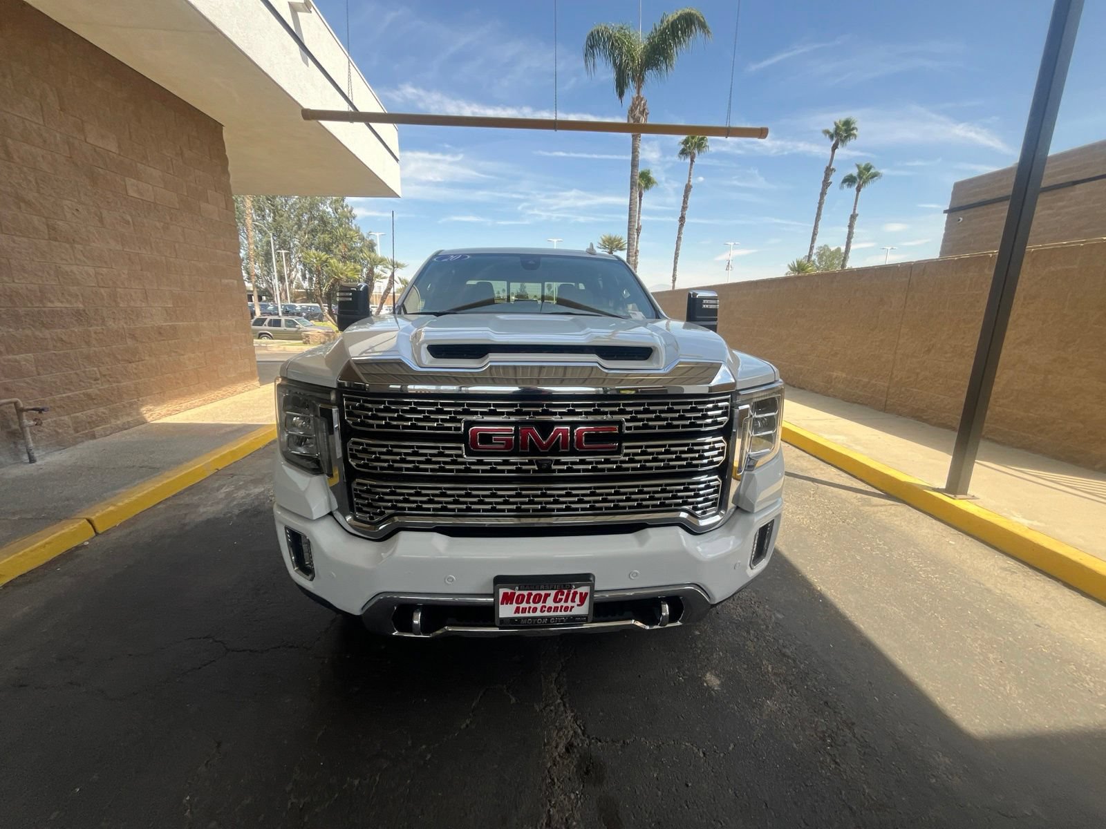 Certified 2020 GMC Sierra 2500 Denali w/ Denali Ultimate Package AWD/4WD image 2