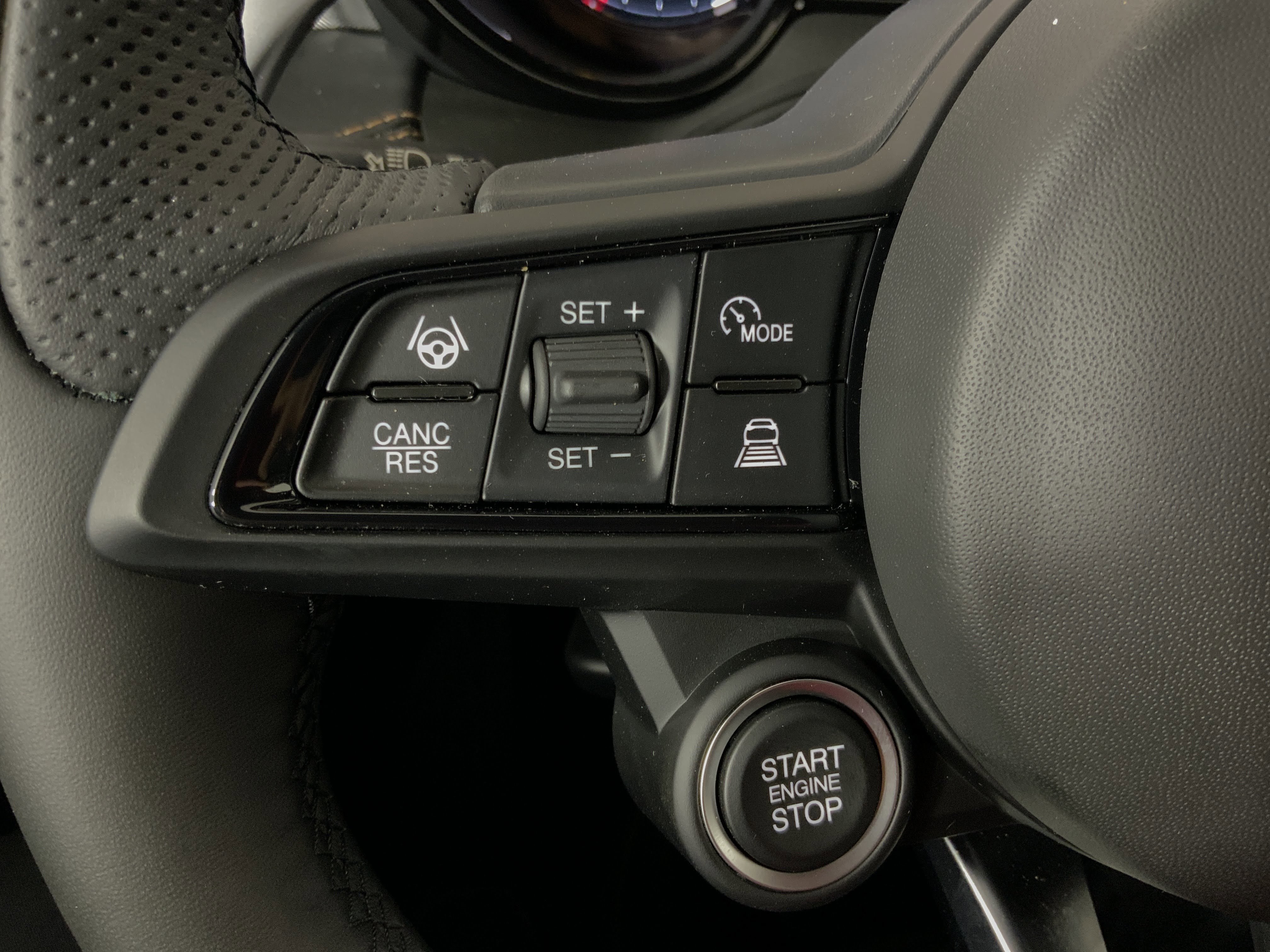 New 2025 Alfa Romeo Tonale w/ Premium Package AWD/4WD image 22