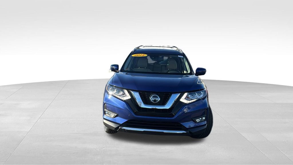Used 2018 Nissan Rogue SL w/ Premium Package image 2
