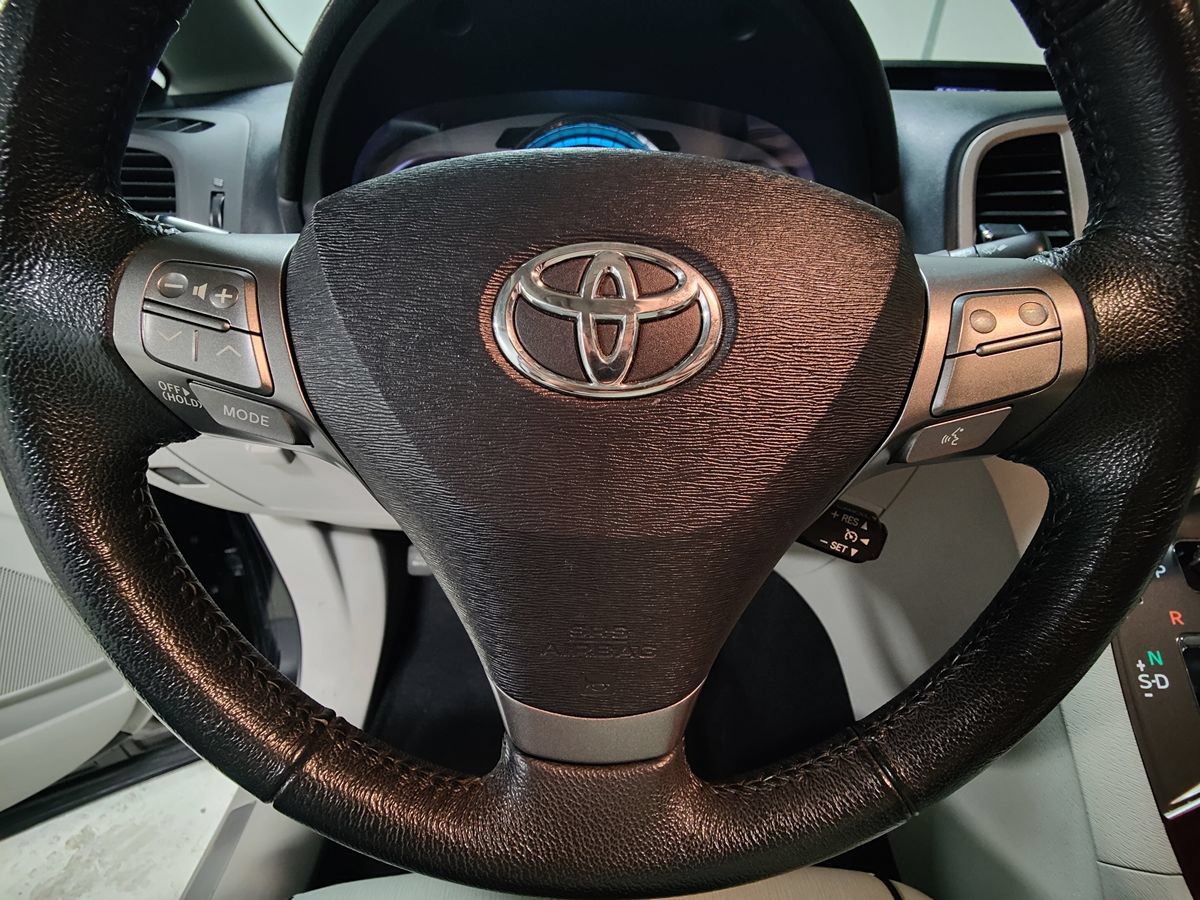 Used 2009 Toyota Venza w/ Comfort Pkg FWD image 30